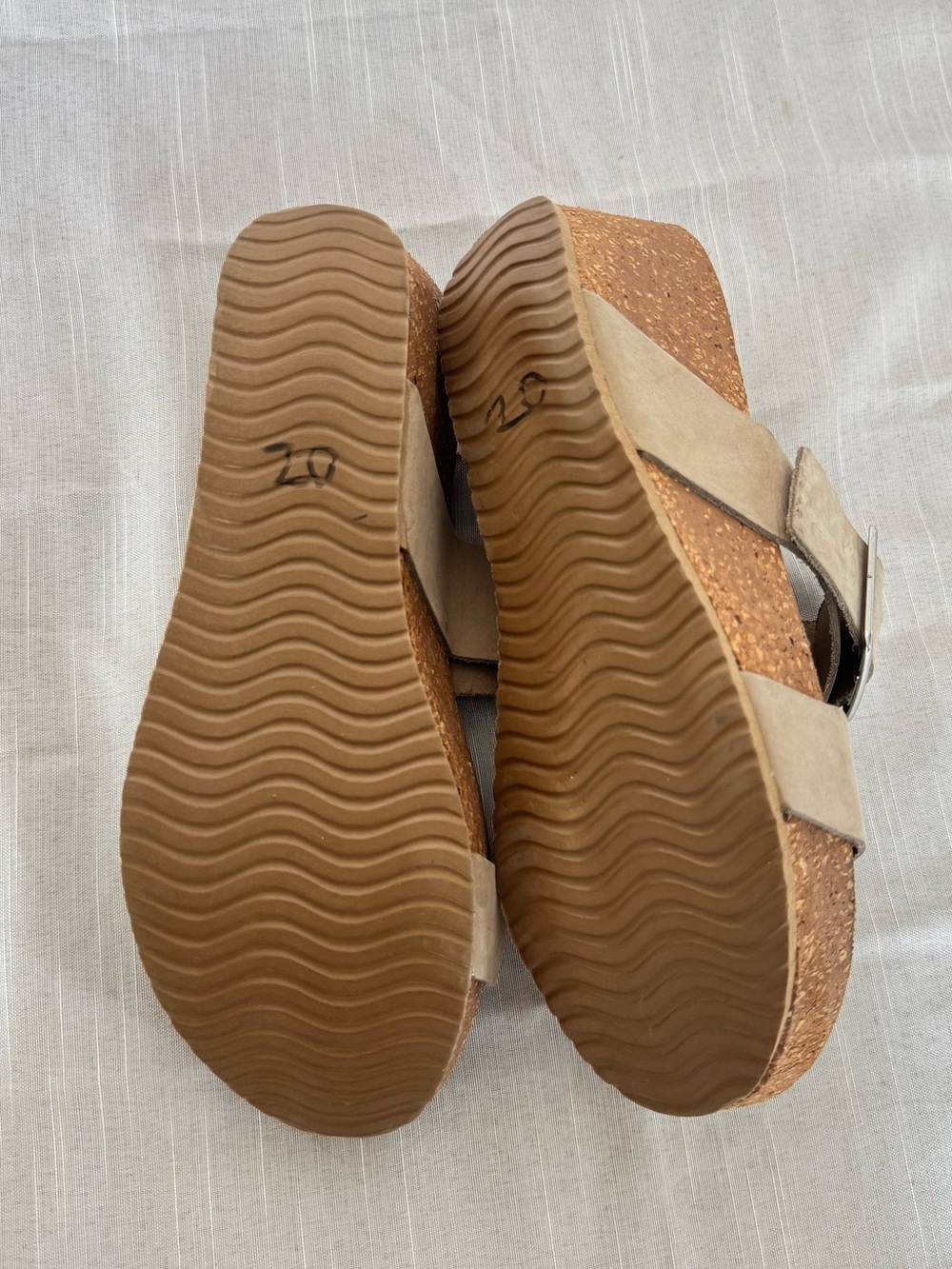 NWOT Bio-Gold Taupe Wedge Slide Sandals with Buckle Size 9 - Picture 6 of 8
